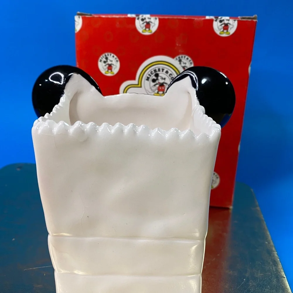 Walt Disney Mickey Mouse Vintage Sculptured Ceramic Vase ENESCO NWT